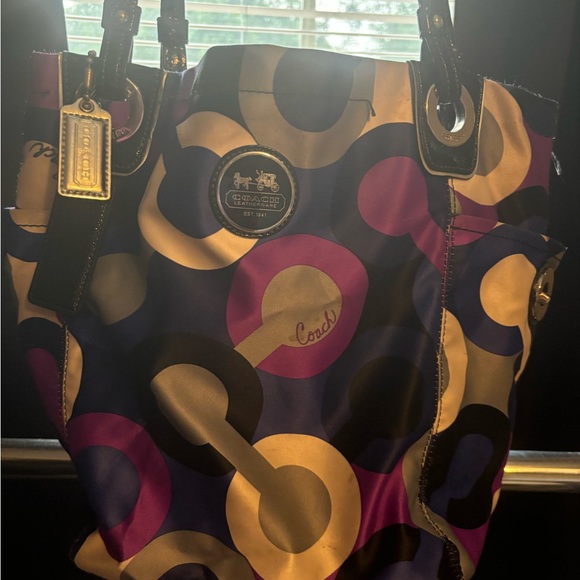 Coach multicolored logo fabric tote with outside end pockets. - Picture 4 of 13